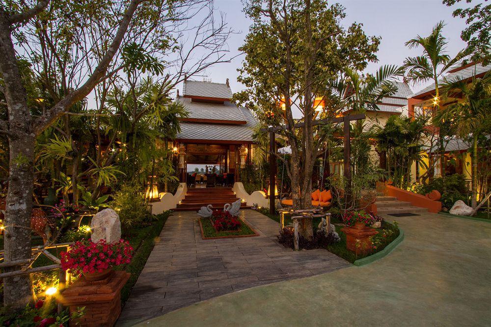 Phusanfah Resort Mae Taeng Exterior foto